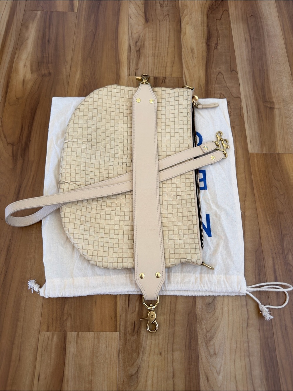 Clare V Moyen  Shoulder Bag in Cream - Picture 6 of 8